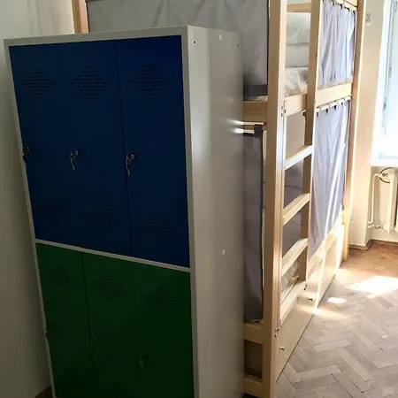 Hostal Bison *